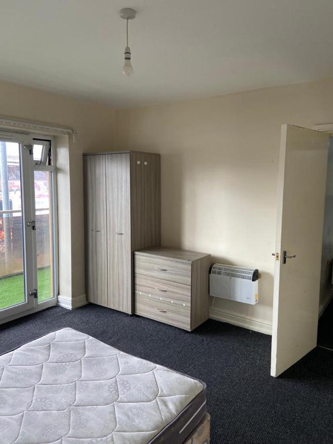 Ferienwohnung Cosy Living Camberley Exterior foto