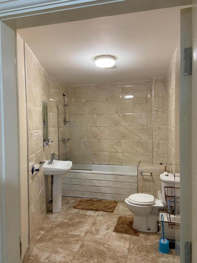 Ferienwohnung Cosy Living Camberley Exterior foto